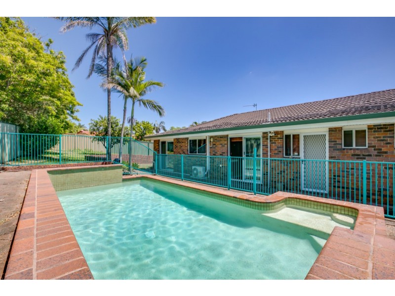 5 Drewe Court, Carrara QLD 4211