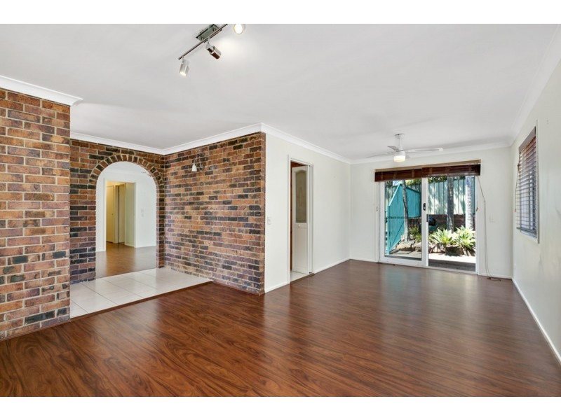 5 Drewe Court, Carrara QLD 4211