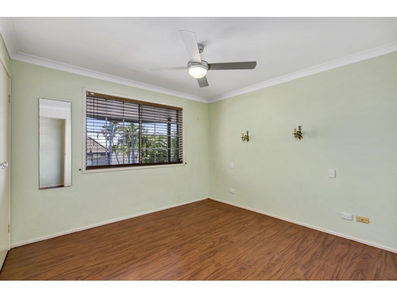 5 Drewe Court, Carrara QLD 4211