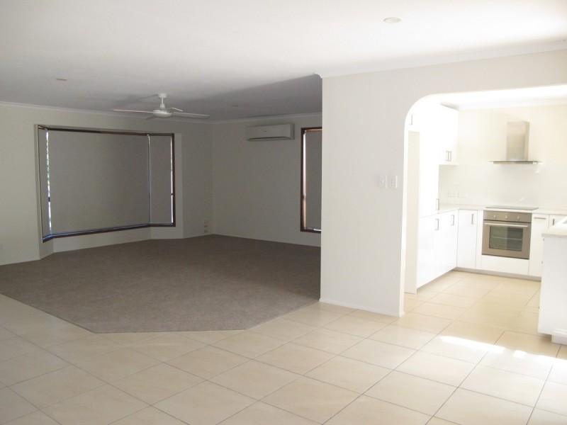 19 Cambridge Street, Carrara QLD 4211