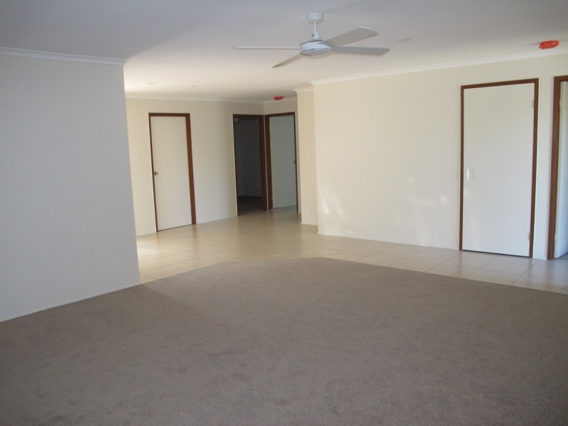 19 Cambridge Street, Carrara QLD 4211