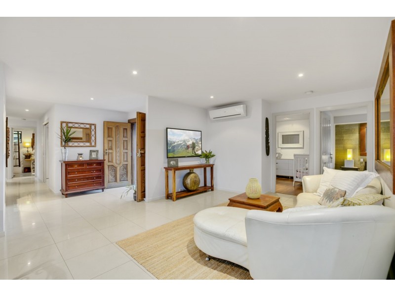 61 Chisholm Road, Carrara QLD 4211