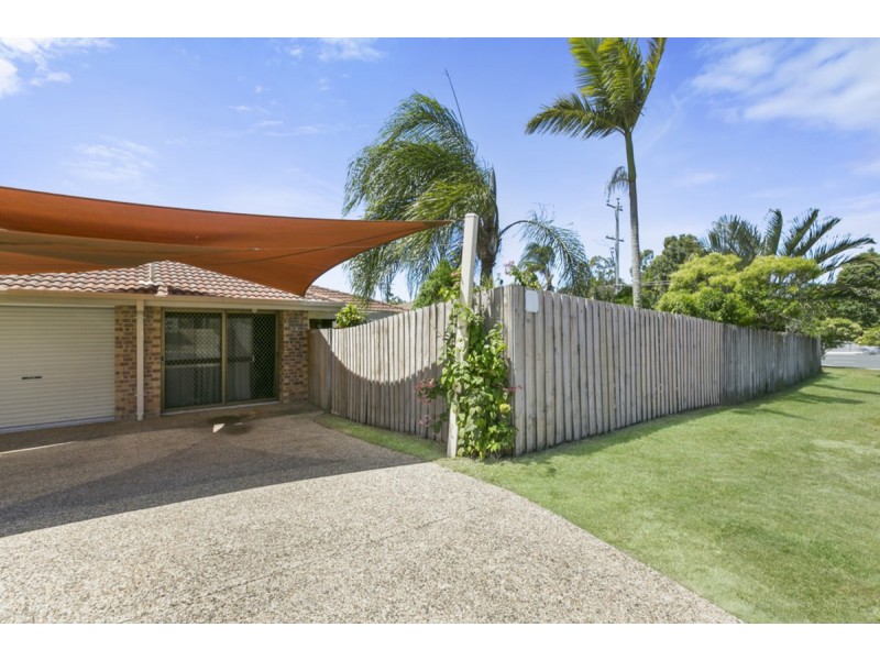 2/3 Jessica Court, Arundel QLD 4214