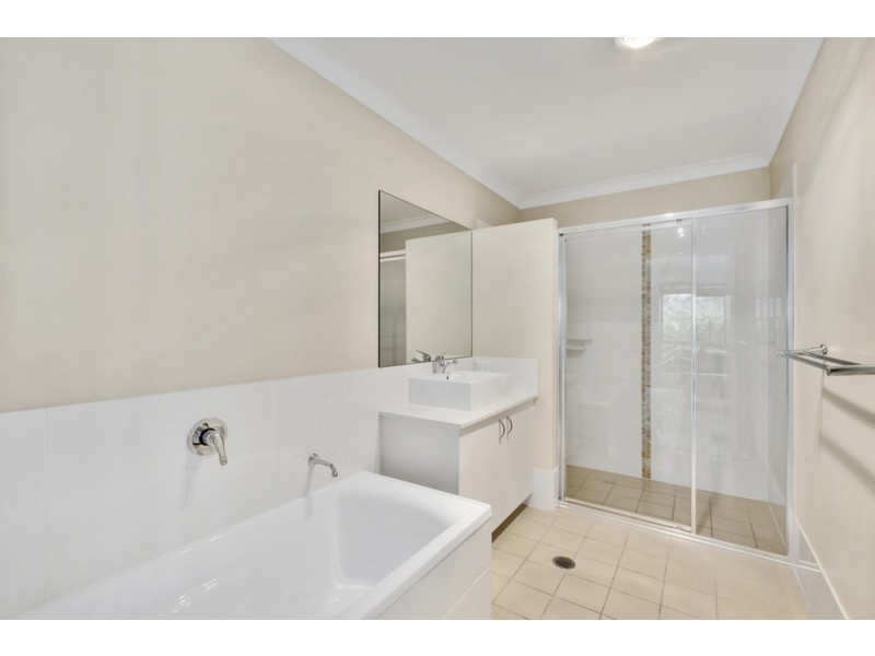 56 Tara Vista Boulevard, Highland Park QLD 4211