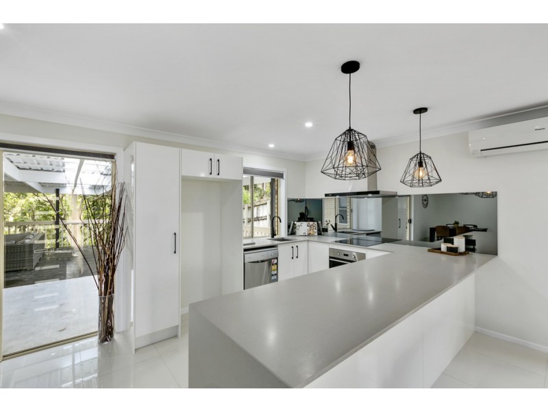 15 Borman Court, Worongary QLD 4213