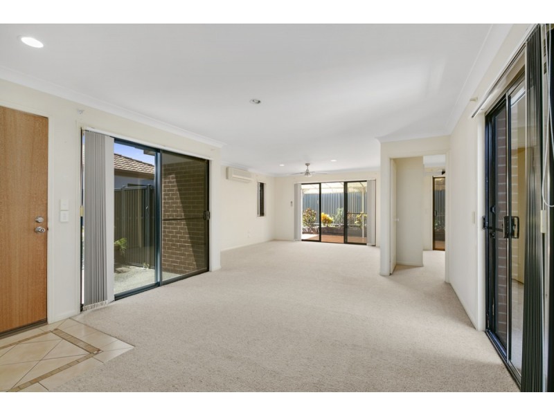 52A/64 Gilston Road, Nerang QLD 4211