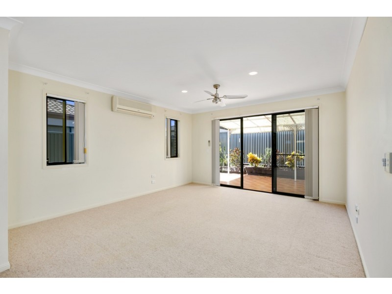 52A/64 Gilston Road, Nerang QLD 4211