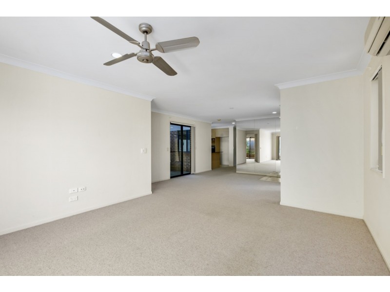 52A/64 Gilston Road, Nerang QLD 4211