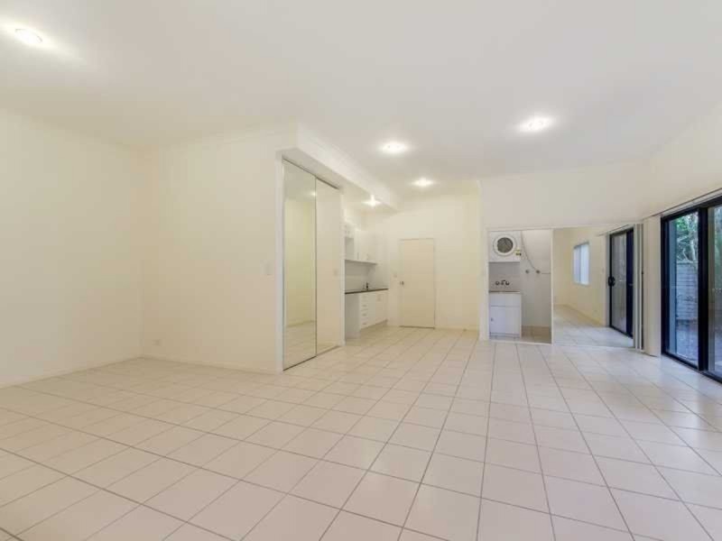 29/2 Ridgeline Way, Highland Park QLD 4211