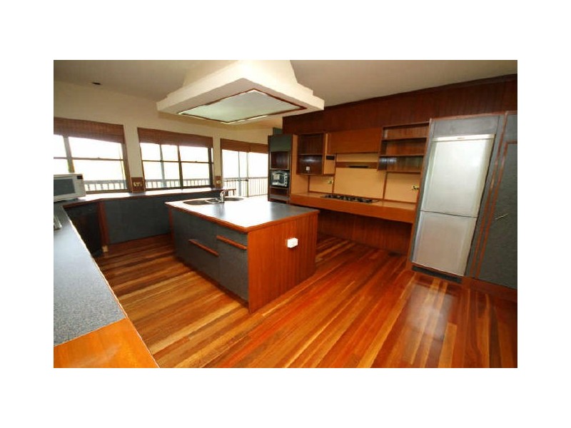 13 Arthur Payne Court, Worongary QLD 4213