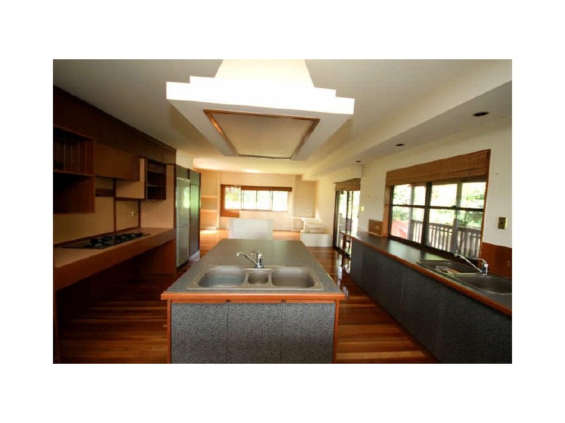 13 Arthur Payne Court, Worongary QLD 4213