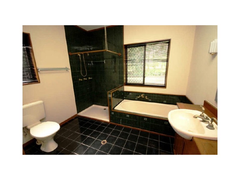 13 Arthur Payne Court, Worongary QLD 4213