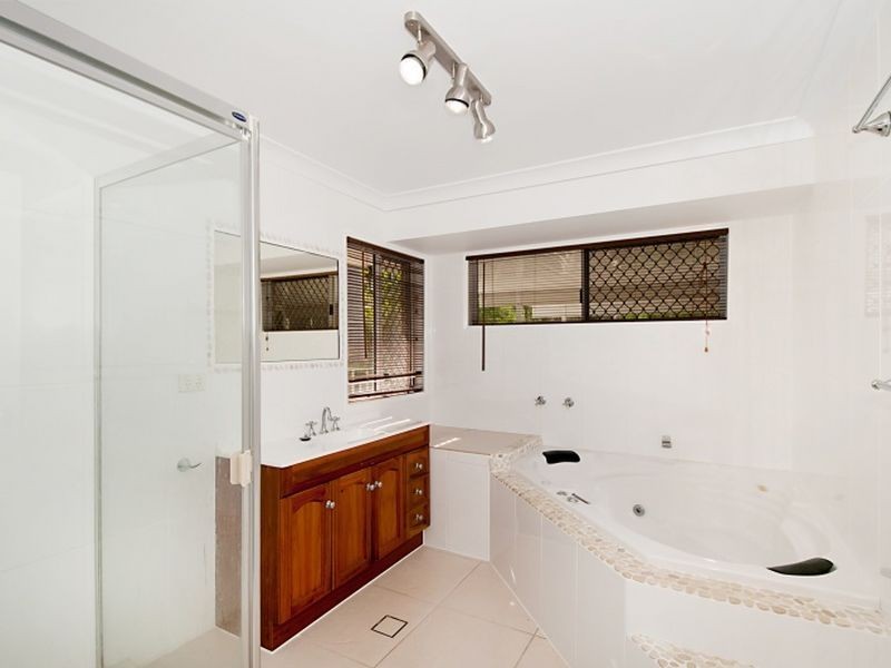 5 Fergus Court, Worongary QLD 4213