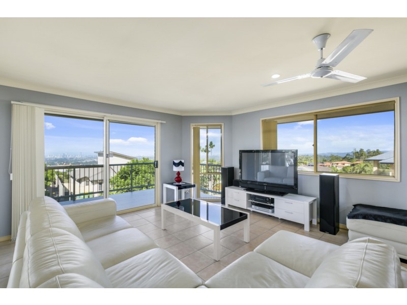 12 Chevron Rise, Highland Park QLD 4211