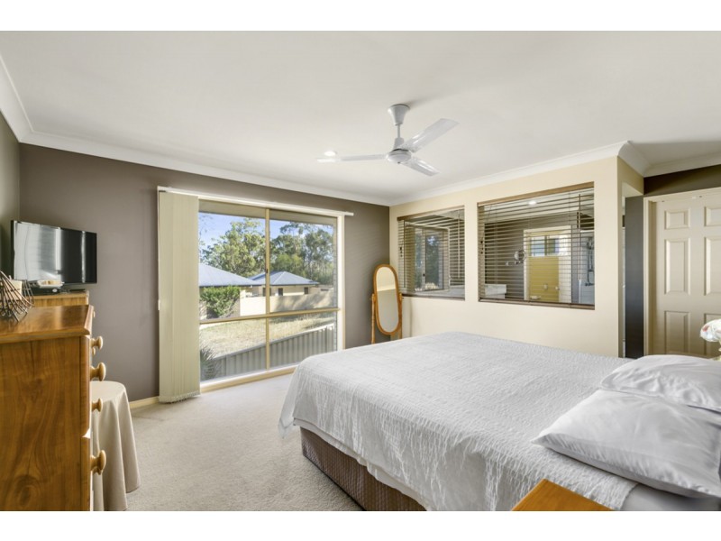 12 Chevron Rise, Highland Park QLD 4211
