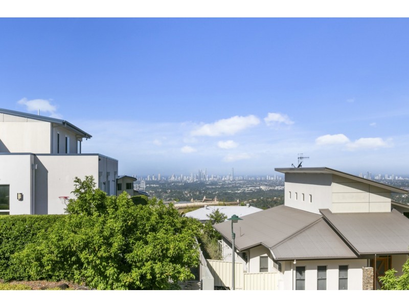 12 Chevron Rise, Highland Park QLD 4211