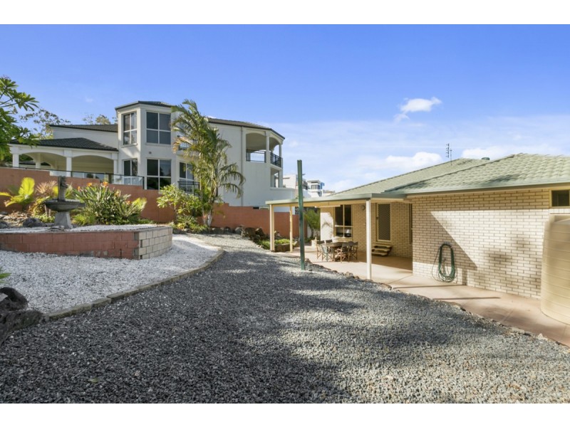 12 Chevron Rise, Highland Park QLD 4211