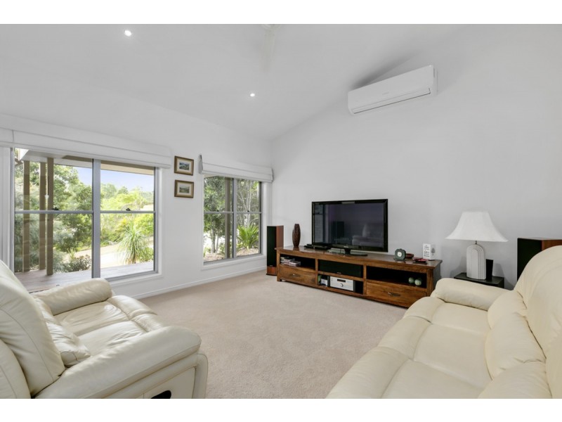 1 Pasture Place, Mount Nathan QLD 4211