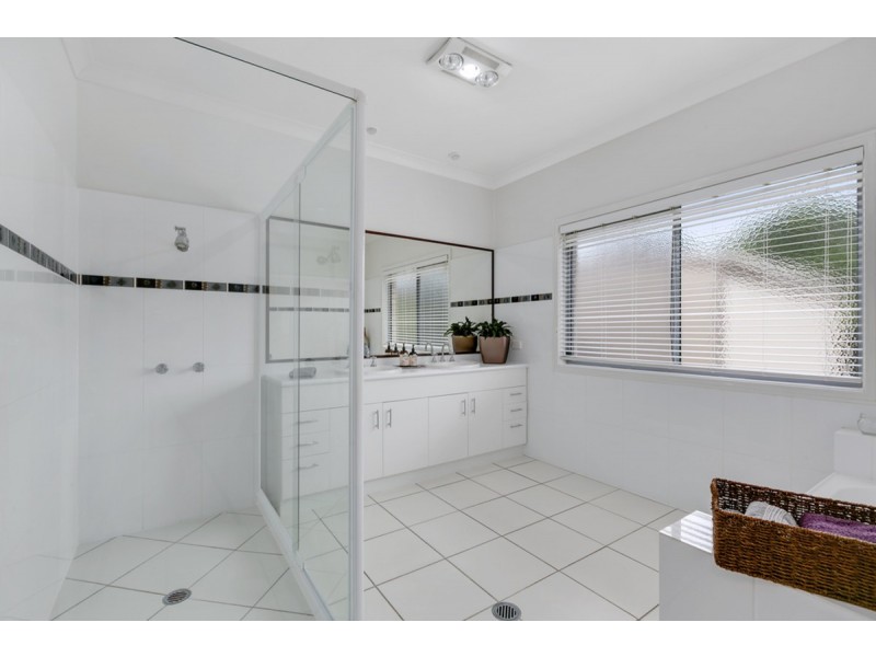 1 Pasture Place, Mount Nathan QLD 4211