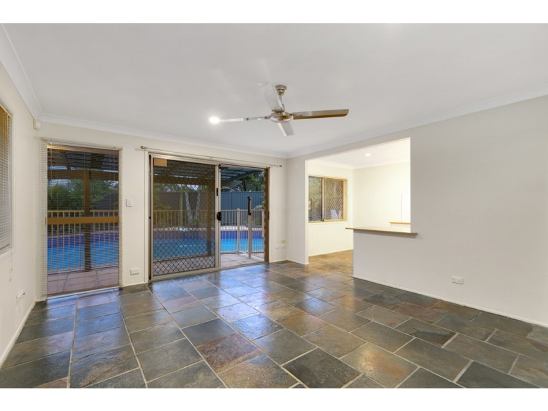 33 McCowan Street, Ashmore QLD 4214