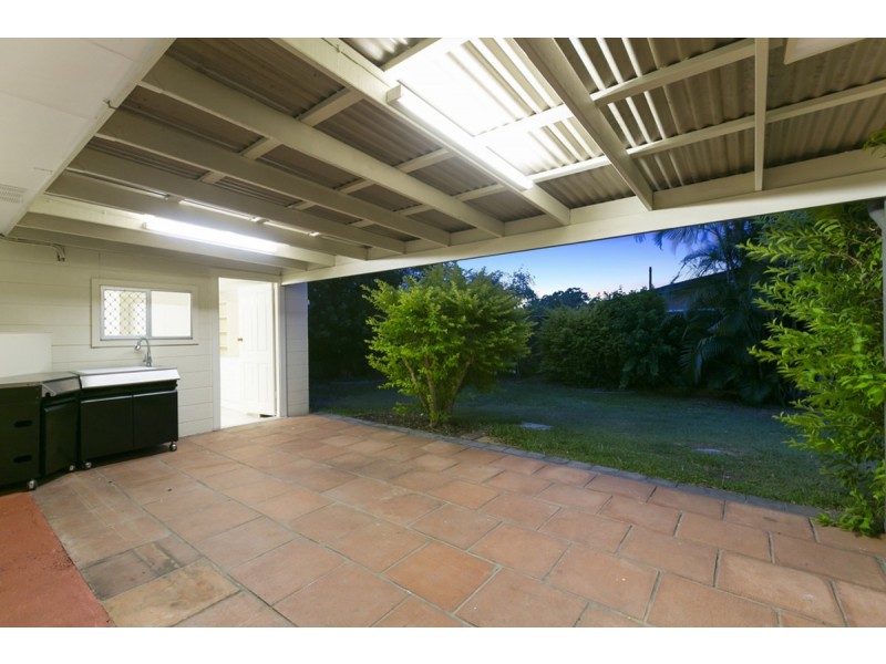 33 McCowan Street, Ashmore QLD 4214