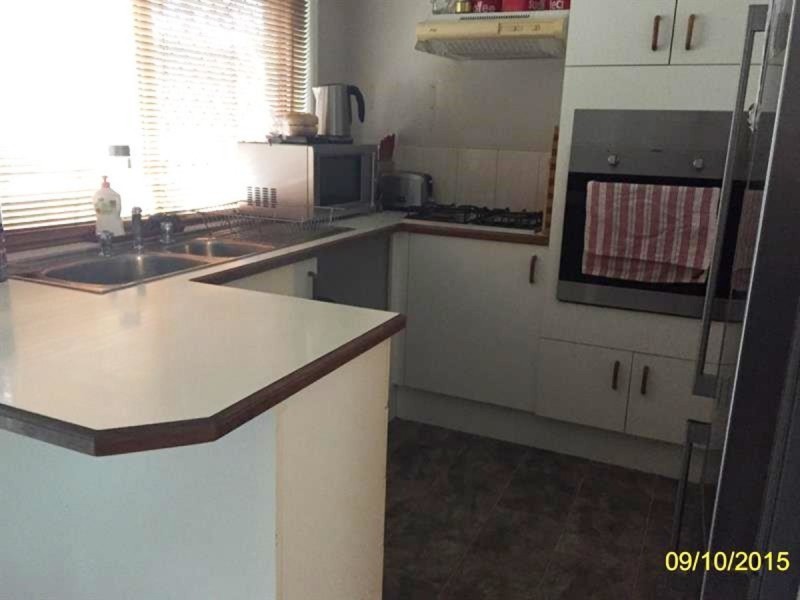 2/1 Keats Place, Nerang QLD 4211