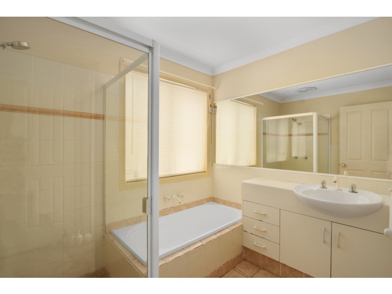 30a Aberdeen Court, Highland Park QLD 4211