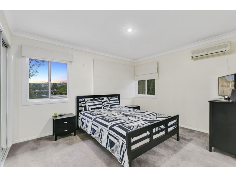 2/29 Riverwood Drive, Ashmore QLD 4214