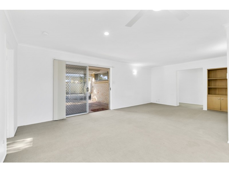 36 Poinciana Boulevard, Broadbeach Waters QLD 4218