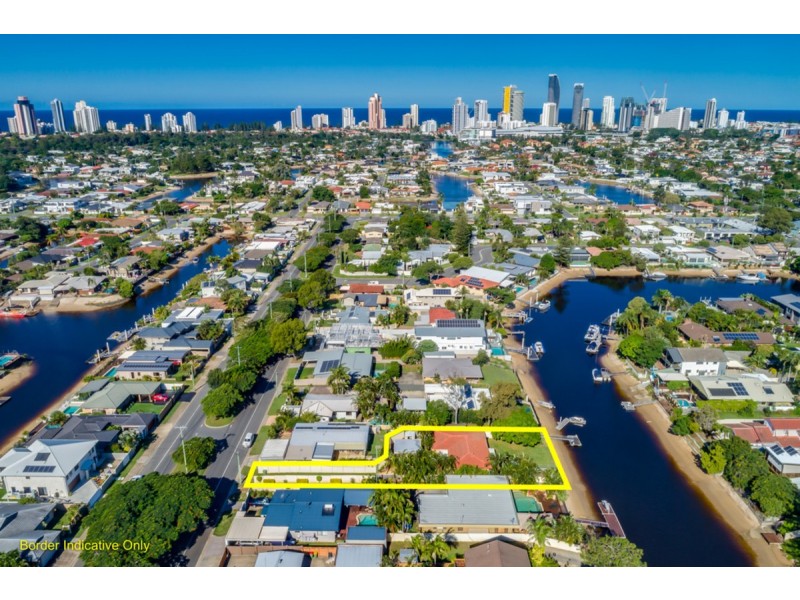 36 Poinciana Boulevard, Broadbeach Waters QLD 4218