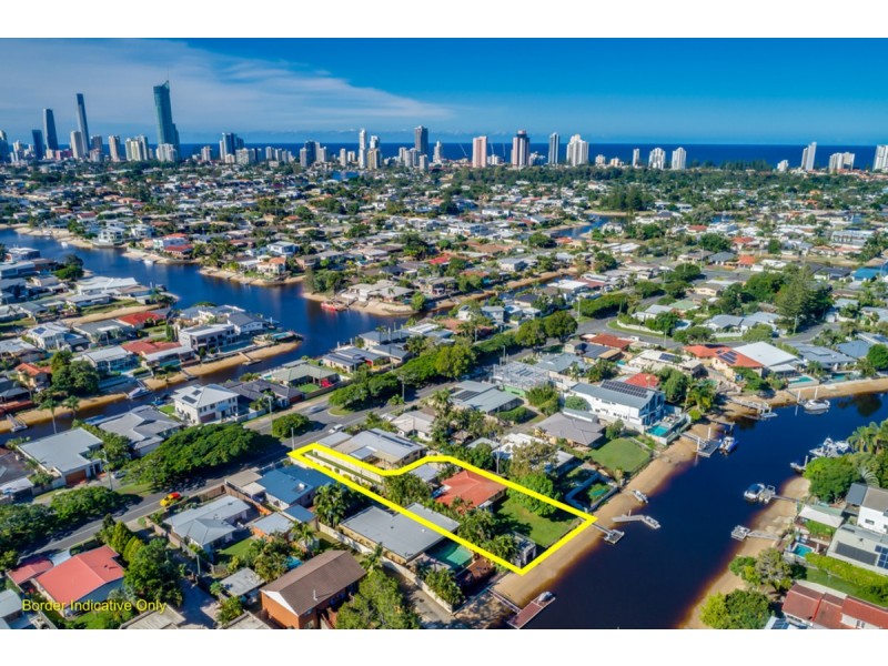 36 Poinciana Boulevard, Broadbeach Waters QLD 4218