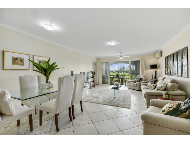 88/88-89 Limetree Parade, Runaway Bay QLD 4216