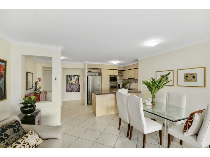 88/88-89 Limetree Parade, Runaway Bay QLD 4216
