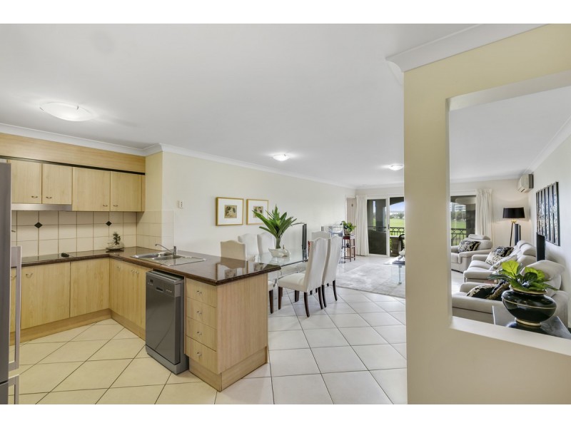 88/88-89 Limetree Parade, Runaway Bay QLD 4216