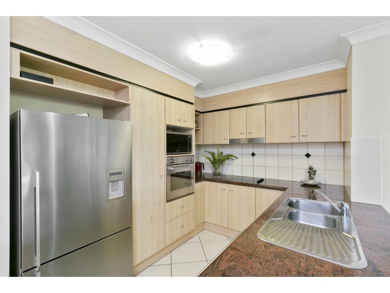 88/88-89 Limetree Parade, Runaway Bay QLD 4216