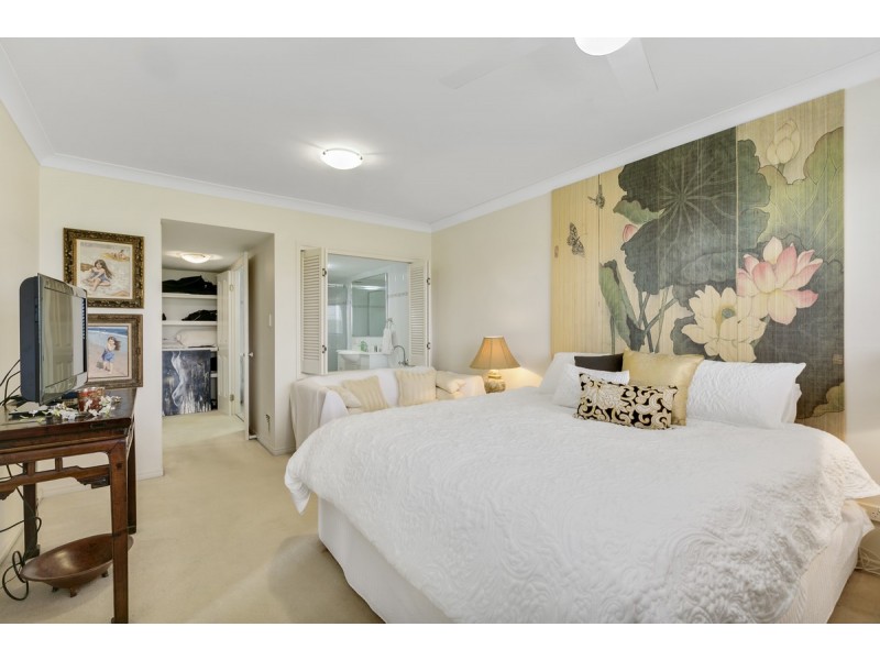 88/88-89 Limetree Parade, Runaway Bay QLD 4216