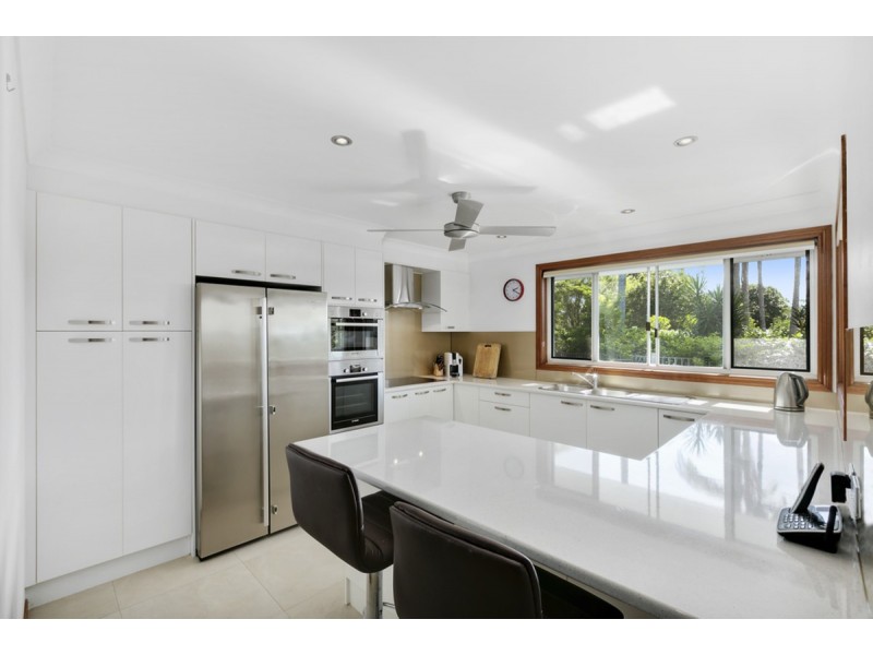 50 Winderadeen Drive, Highland Park QLD 4211