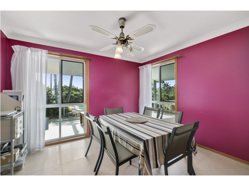 50 Winderadeen Drive, Highland Park QLD 4211