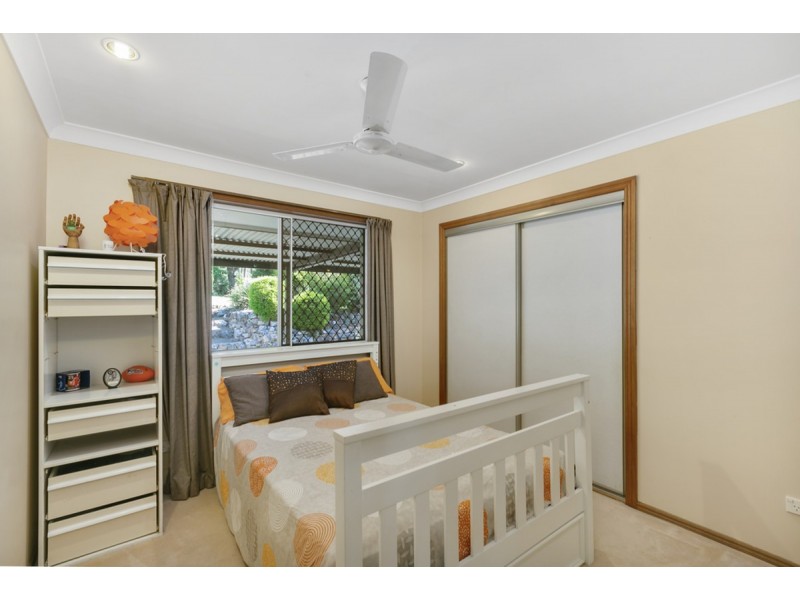 50 Winderadeen Drive, Highland Park QLD 4211