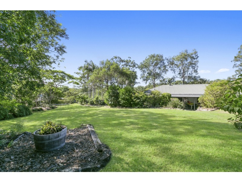 50 Winderadeen Drive, Highland Park QLD 4211