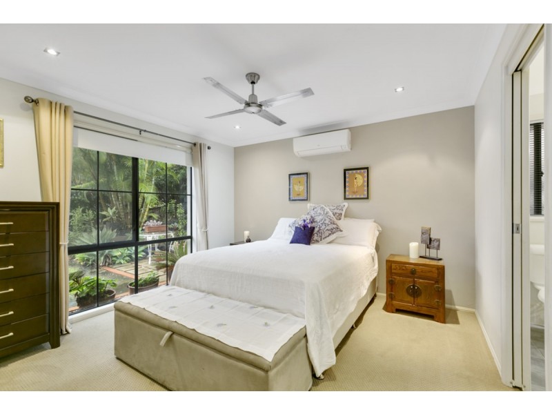 3 Tawanga Close, Pacific Pines QLD 4211