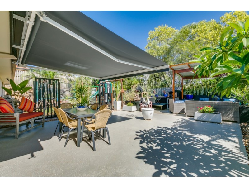 3 Tawanga Close, Pacific Pines QLD 4211