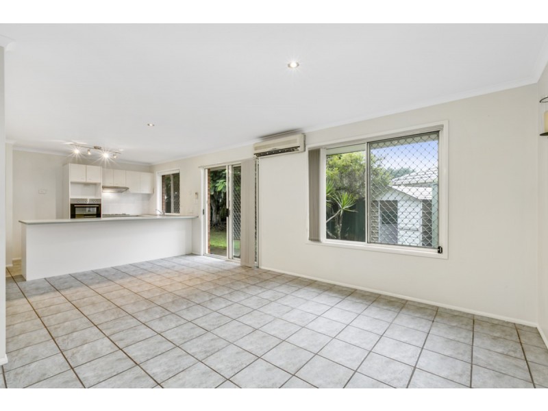 9 Shenton Way, Nerang QLD 4211