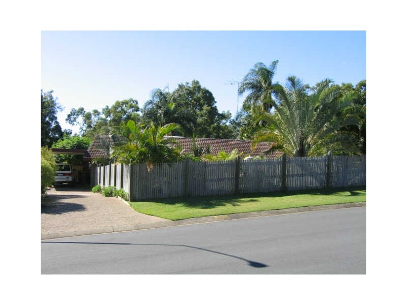 19 Balfour Crescent, Highland Park QLD 4211