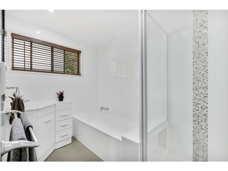 11 Eureka Crescent, Nerang QLD 4211