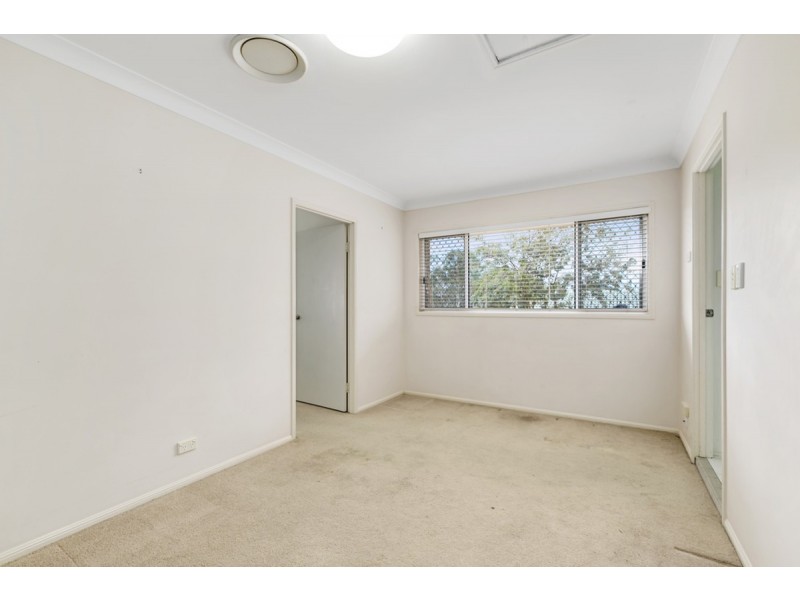 18 Armstrong Way, Highland Park QLD 4211