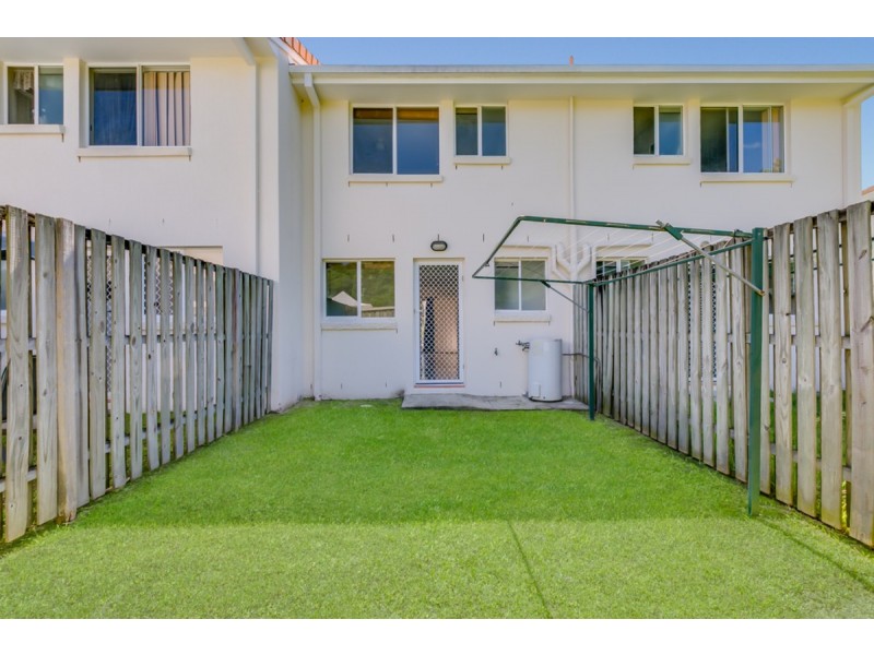 30/125 Pappas Way, Carrara QLD 4211