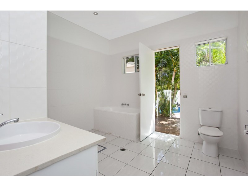 3 Ainsley Avenue, Ashmore QLD 4214