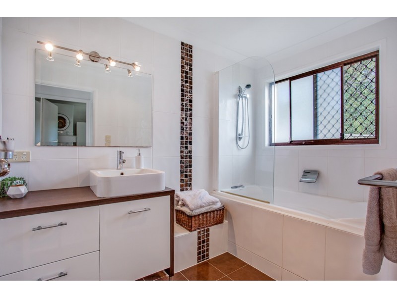 26 Murev Way, Carrara QLD 4211