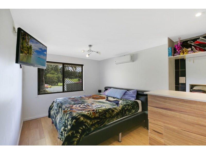 12 Buring Court, Highland Park QLD 4211